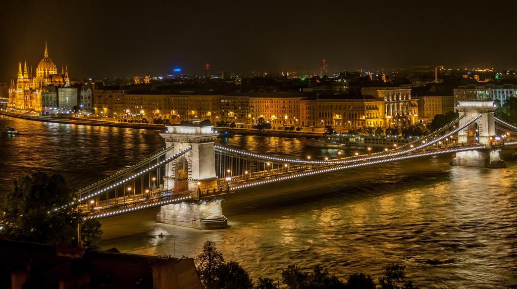 Aboriginal Budapest Apartments Bagian luar foto