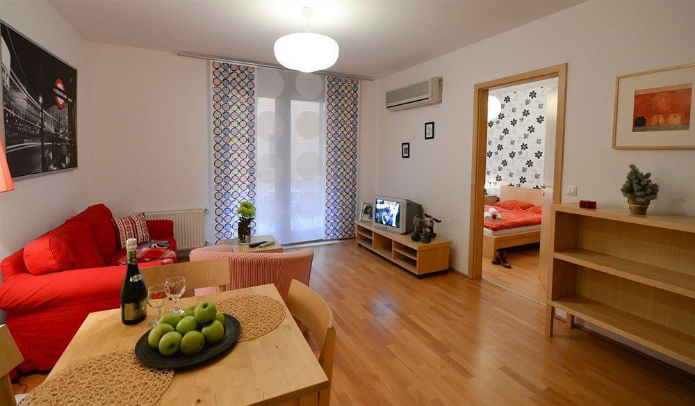 Aboriginal Budapest Apartments Bagian luar foto