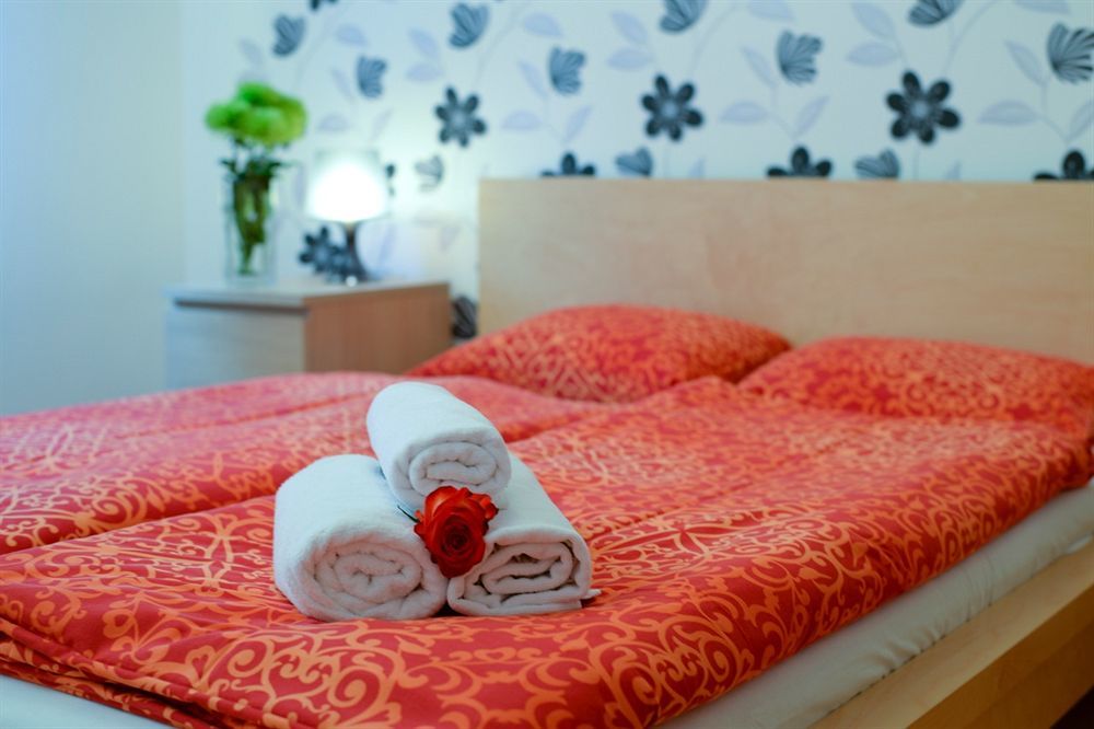 Aboriginal Budapest Apartments Bagian luar foto