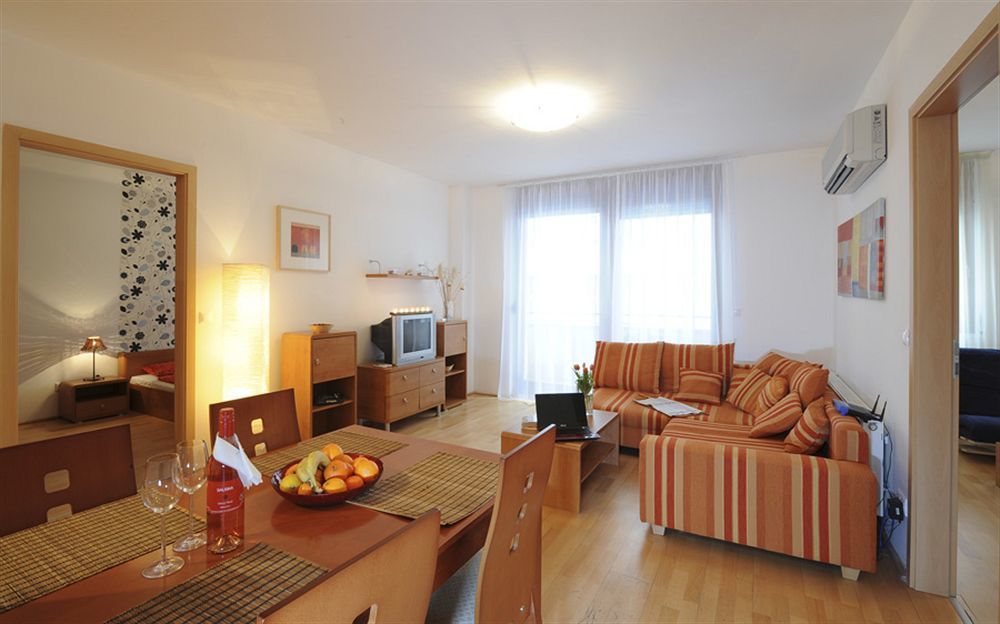 Aboriginal Budapest Apartments Bagian luar foto